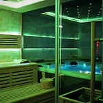 In The Vineyard With Pool, Hottub & Sauna Villa *