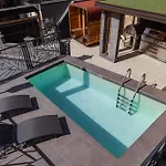 In The Vineyard With Pool, Hottub & Sauna Villa *