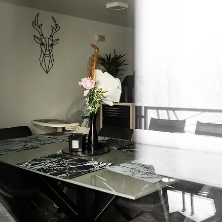 Villa In The Vineyard With Pool, Hottub & Sauna *