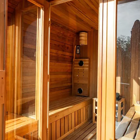 In The Vineyard With Pool, Hottub & Sauna *