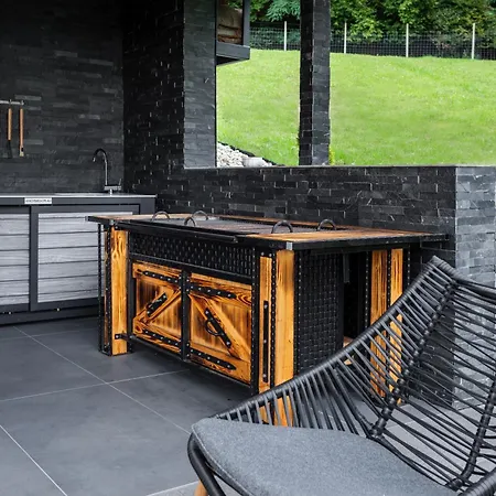 In The Vineyard With Pool, Hottub & Sauna