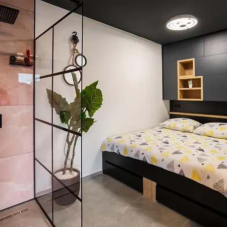 In The Vineyard With Pool, Hottub & Sauna Βίλα