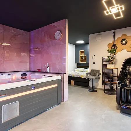 In The Vineyard With Pool, Hottub & Sauna Lendava