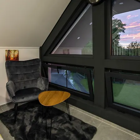 In The Vineyard With Pool, Hottub & Sauna Villa