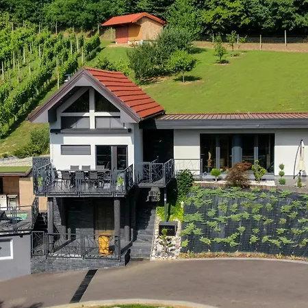 Villa In The Vineyard With Pool, Hottub & Sauna *