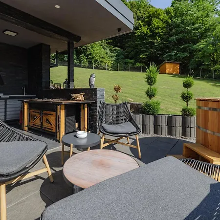 In The Vineyard With Pool, Hottub & Sauna Villa