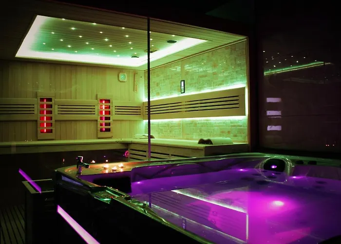 In The Vineyard With Pool, Hottub & Sauna Villa