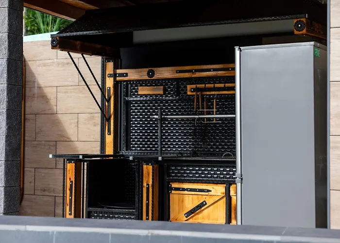 In The Vineyard With Pool, Hottub & Sauna * レンダヴァ