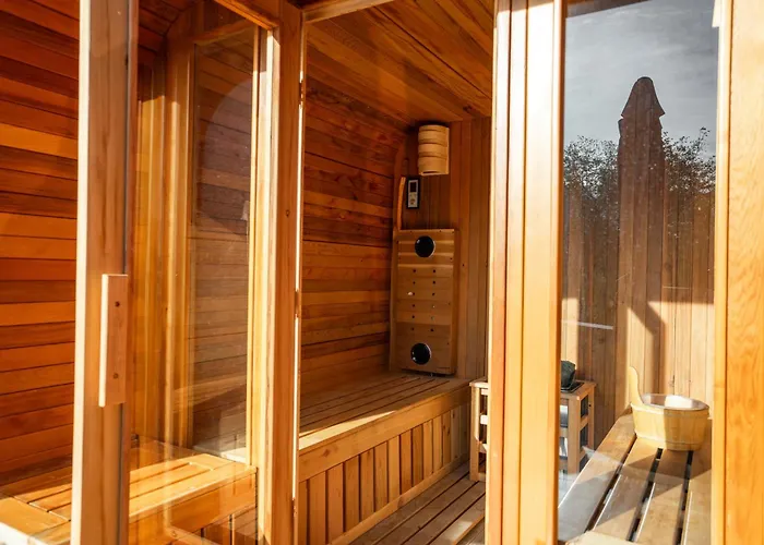 In The Vineyard With Pool, Hottub & Sauna *