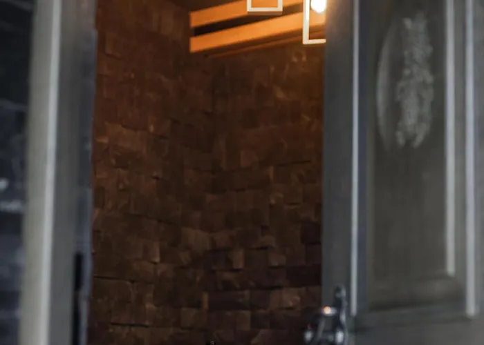 In The Vineyard With Pool, Hottub & Sauna ヴィラ レンダヴァ