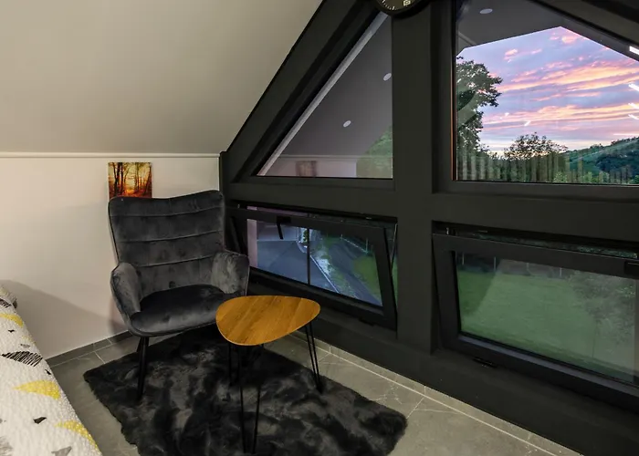 In The Vineyard With Pool, Hottub & Sauna Villa