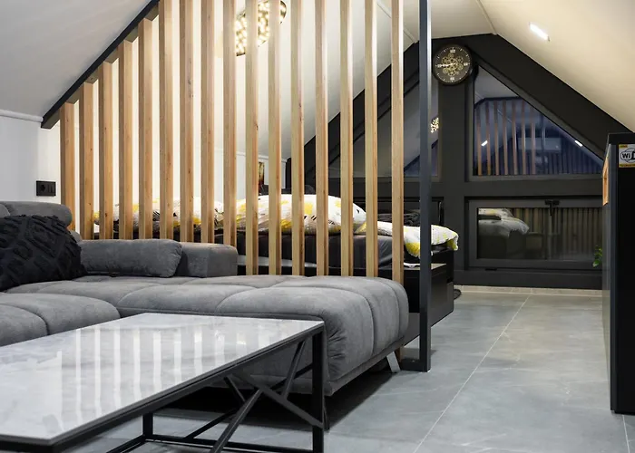 In The Vineyard With Pool, Hottub & Sauna