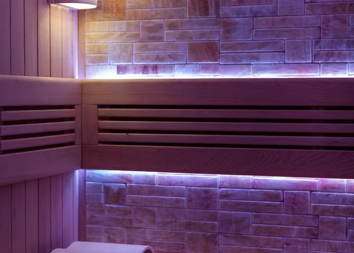 In The Vineyard With Pool, Hottub & Sauna Villa *