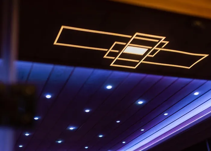 In The Vineyard With Pool, Hottub & Sauna レンダヴァ