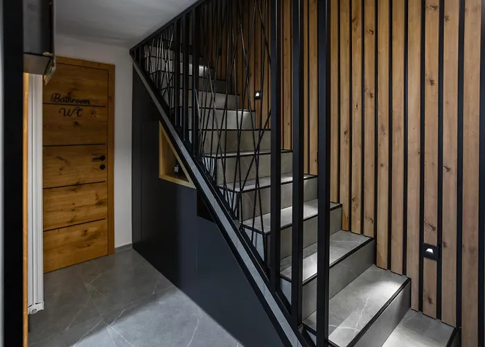 In The Vineyard With Pool, Hottub & Sauna