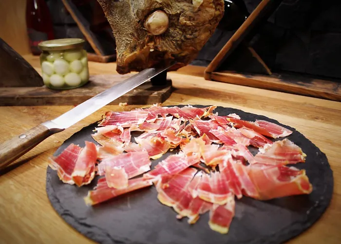 In The Vineyard With Pool, Hottub & Sauna ヴィラ