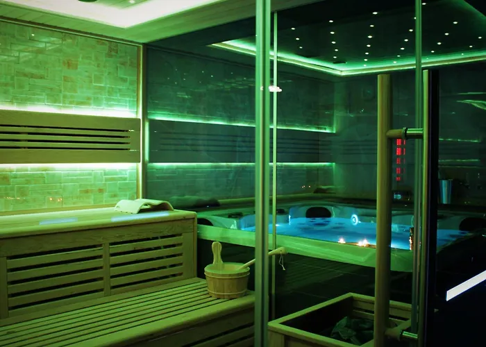 In The Vineyard With Pool, Hottub & Sauna Villa *