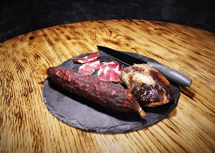 In The Vineyard With Pool, Hottub & Sauna Villa *