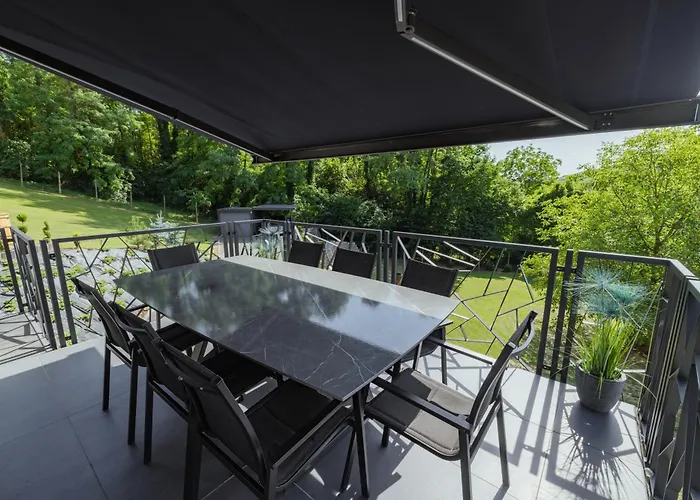 In The Vineyard With Pool, Hottub & Sauna Villa Lendava