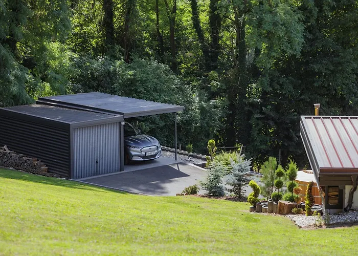 In The Vineyard With Pool, Hottub & Sauna